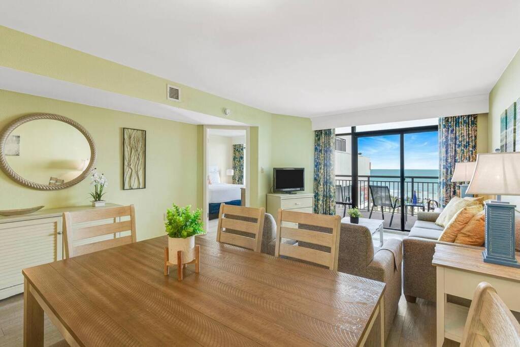 מירטל ביץ' Breathtaking Oceanfront Suite Grand Cayman 451 מראה חיצוני תמונה