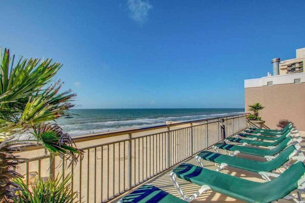 מירטל ביץ' Breathtaking Oceanfront Suite Grand Cayman 451 מראה חיצוני תמונה