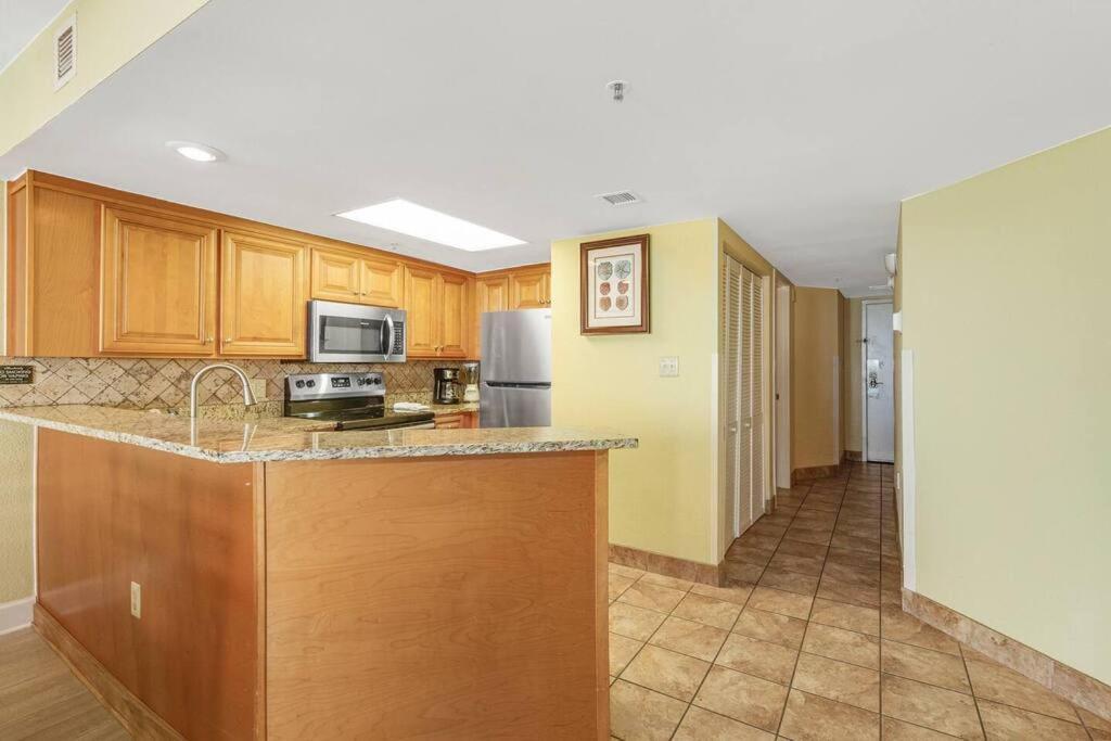 מירטל ביץ' Breathtaking Oceanfront Suite Grand Cayman 451 מראה חיצוני תמונה