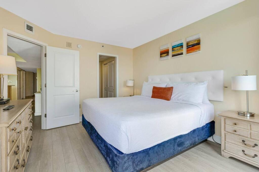 מירטל ביץ' Breathtaking Oceanfront Suite Grand Cayman 451 מראה חיצוני תמונה